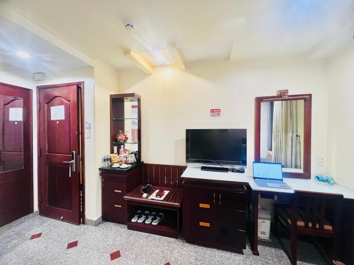 Lucasta Saigon Hotel โฮจิมินห์ซิตี้ ภายนอก รูปภาพ