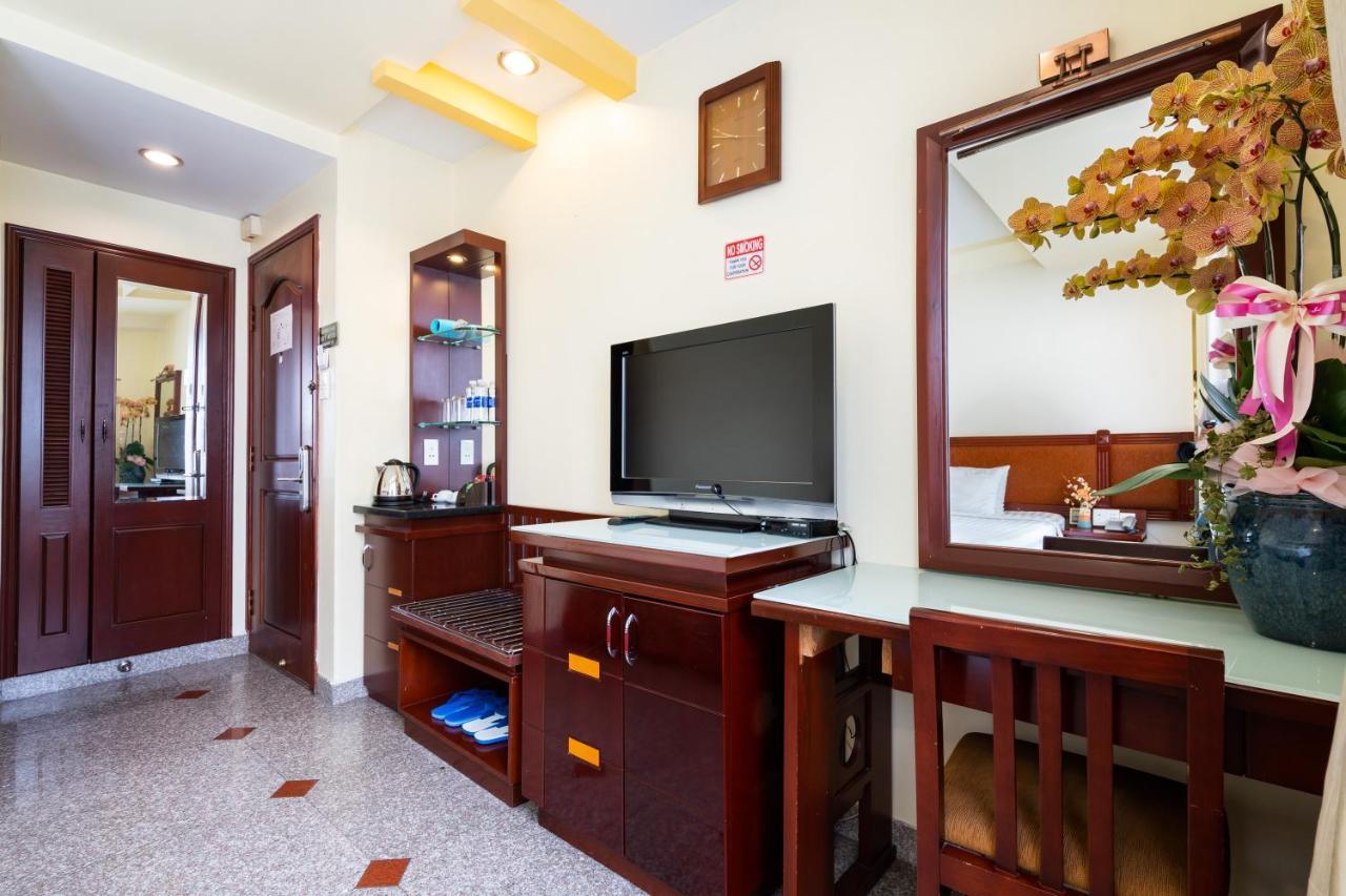 Lucasta Saigon Hotel โฮจิมินห์ซิตี้ ภายนอก รูปภาพ