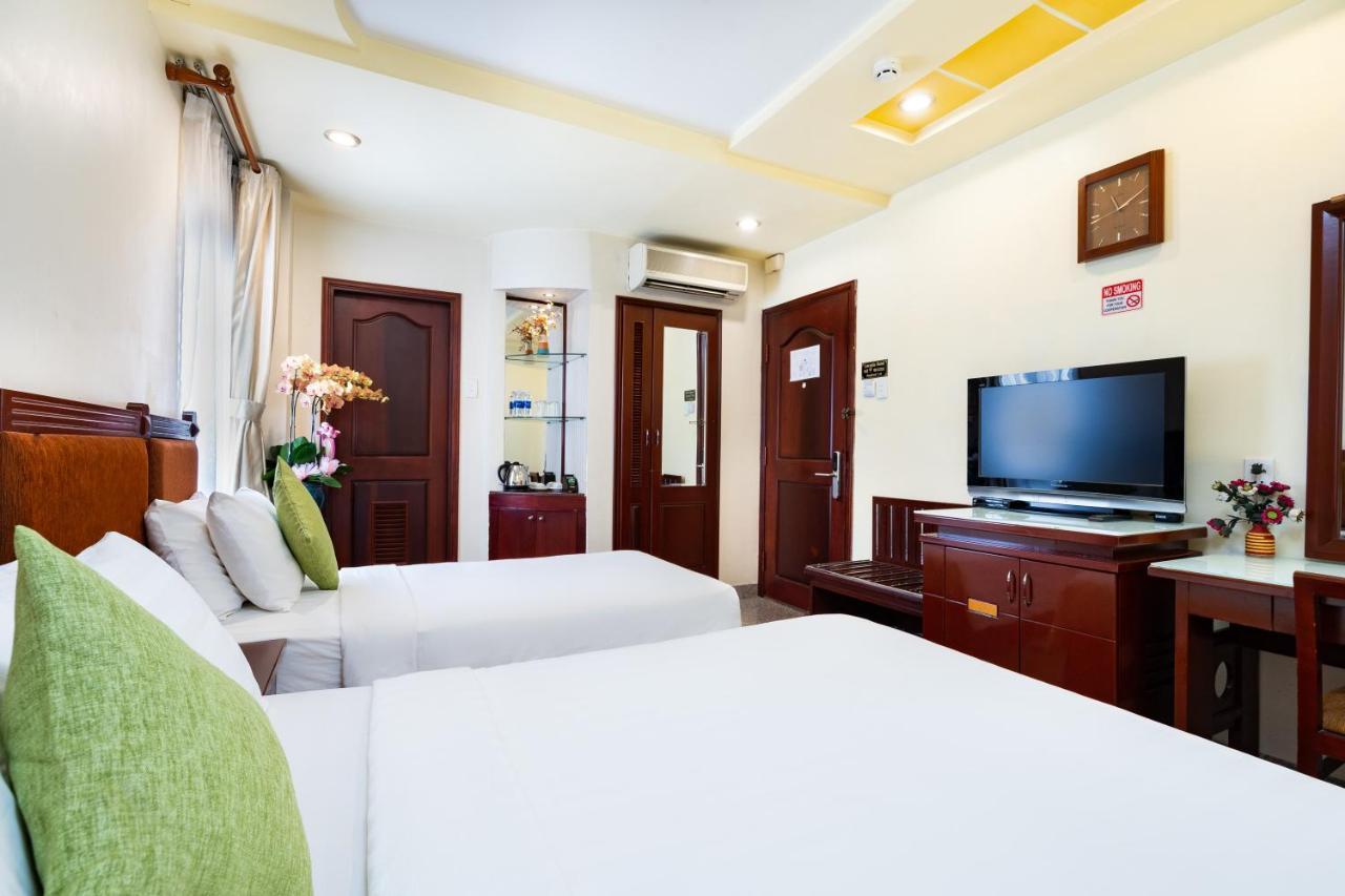 Lucasta Saigon Hotel โฮจิมินห์ซิตี้ ภายนอก รูปภาพ