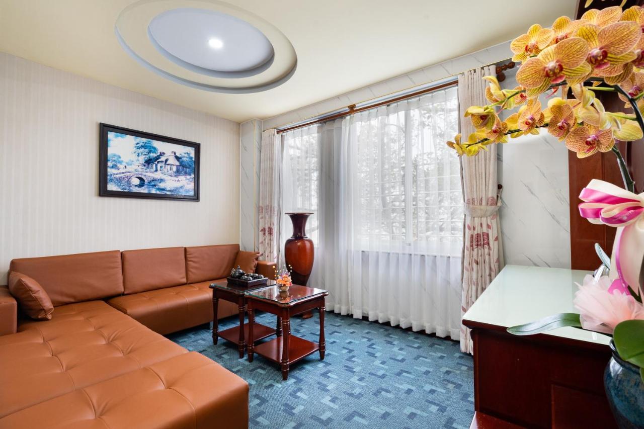 Lucasta Saigon Hotel โฮจิมินห์ซิตี้ ภายนอก รูปภาพ
