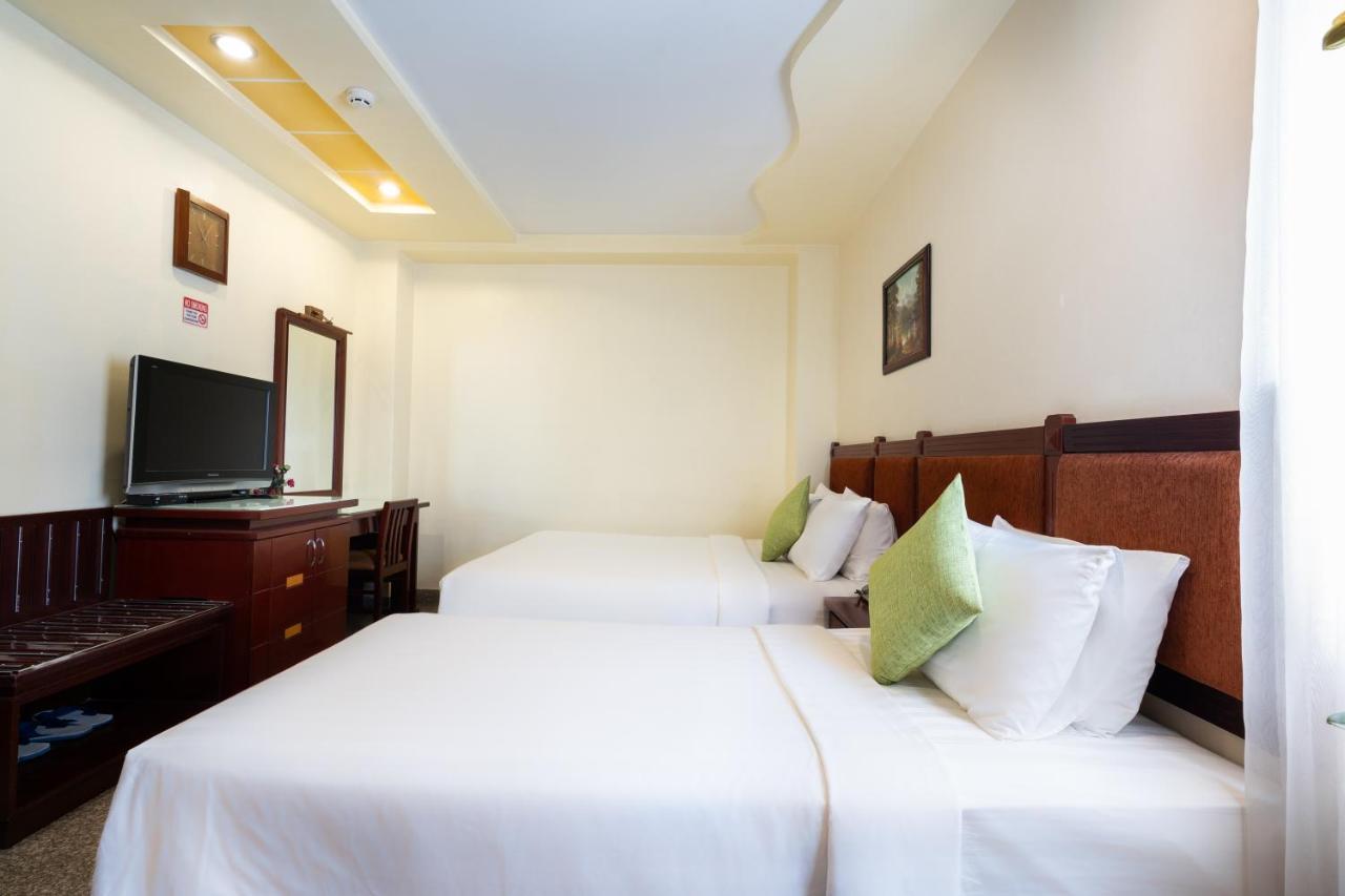 Lucasta Saigon Hotel โฮจิมินห์ซิตี้ ภายนอก รูปภาพ