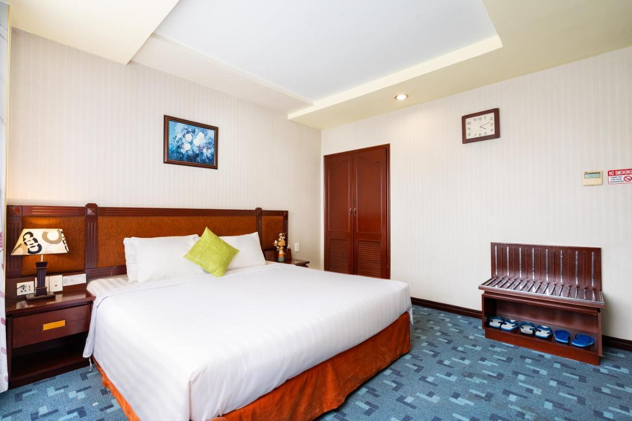 Lucasta Saigon Hotel โฮจิมินห์ซิตี้ ภายนอก รูปภาพ