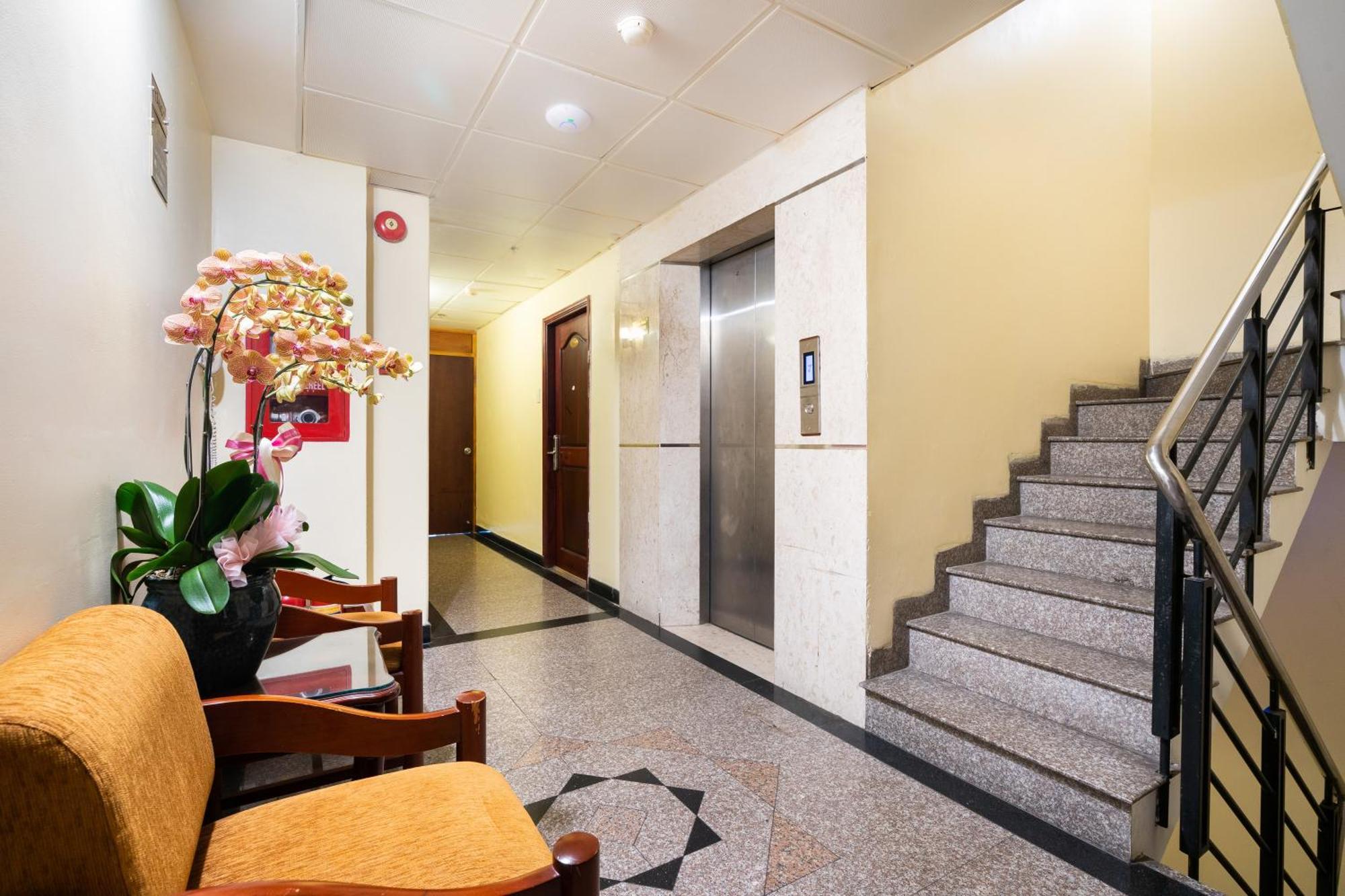 Lucasta Saigon Hotel โฮจิมินห์ซิตี้ ภายนอก รูปภาพ